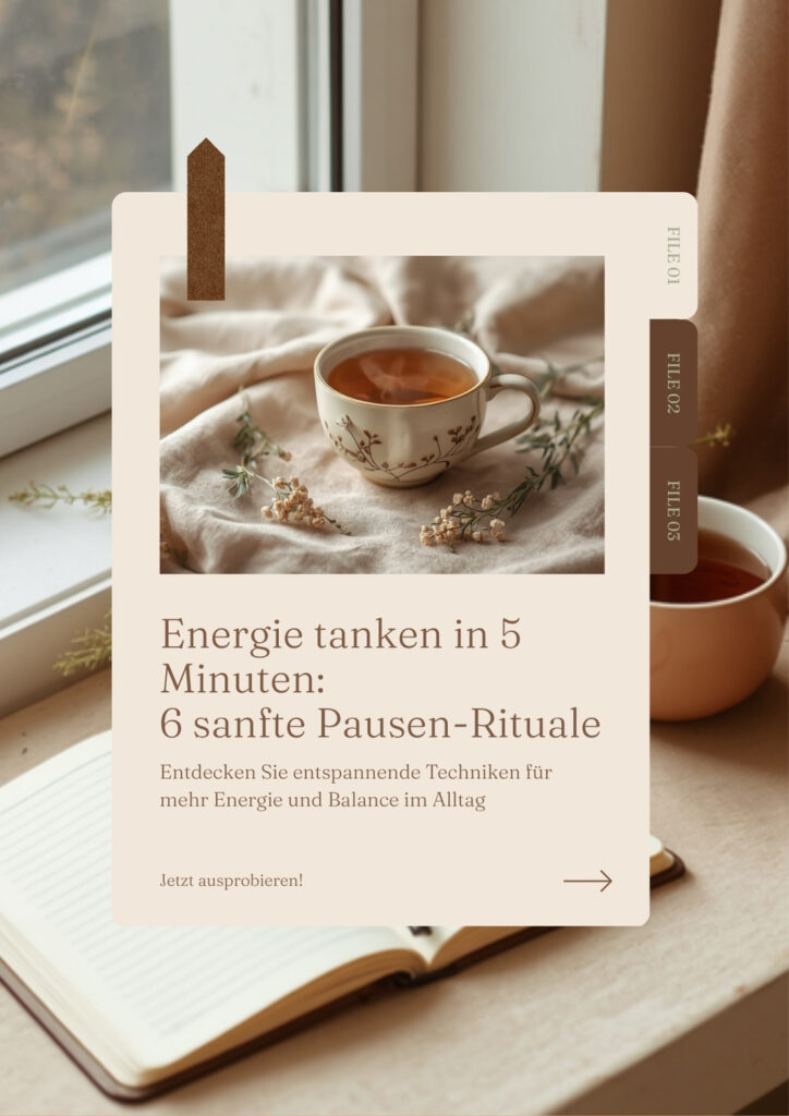 Ruhige Pausen-Atmosphäre mit Tee und sanftem Licht als Symbol für 5-Minuten-Energiepausen